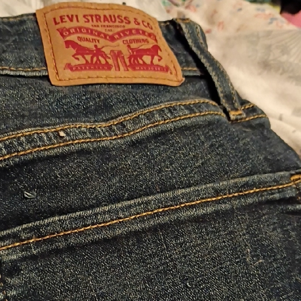 Levi's Women's High Rise Jeans - Dark Blue Highrise Skinny Sz29. - Picture 3 of 6